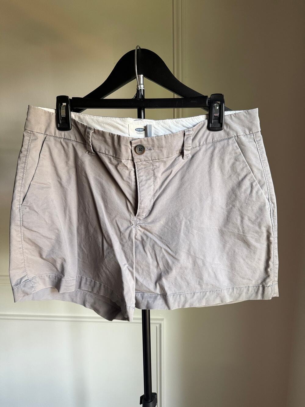Old Navy Gray Chino Shorts Women’s Size 10 Classic Preppy Summer